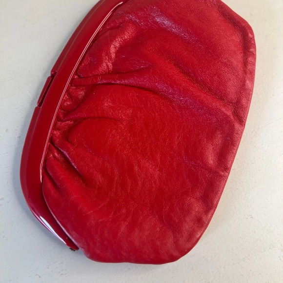 Vintage Red Italian Leather Cluth - Picture 2 of 7